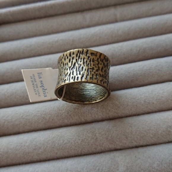 Lia Sophia brass ring size 10 - Picture 1 of 7